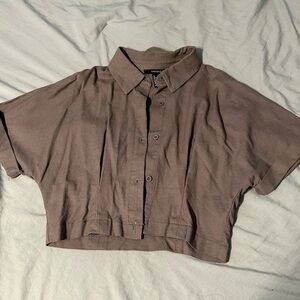 Collared cropped button down